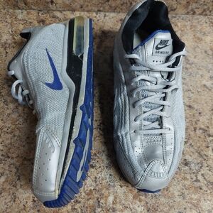 NIKE Air Max R4 Sneakers 2011 sz 8.5 Men